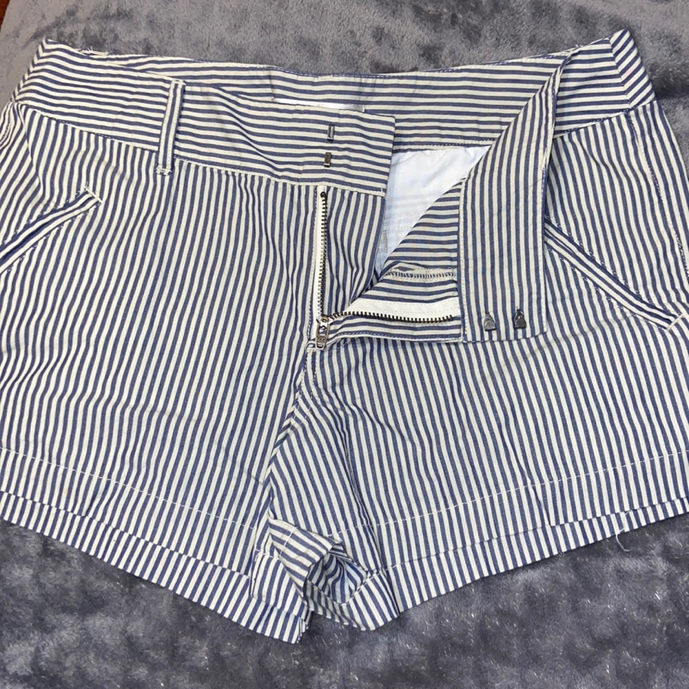 Stripped LC shorts
